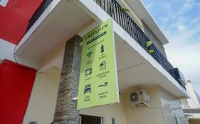 Urbanview Hotel Sindu Kusuma Edupark